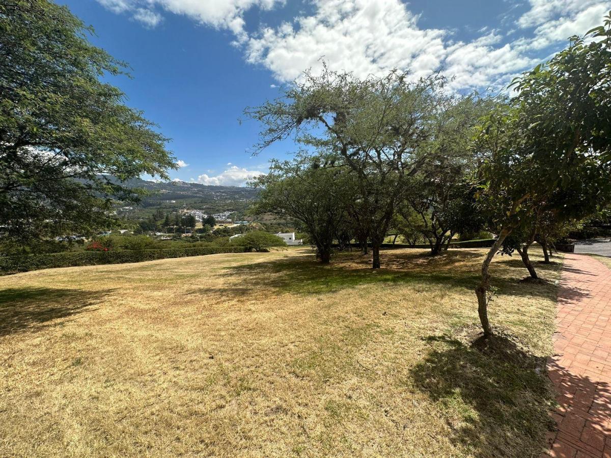 La Quinta Urbanizacion en Cumbaya Venta Terreno — imagen 9