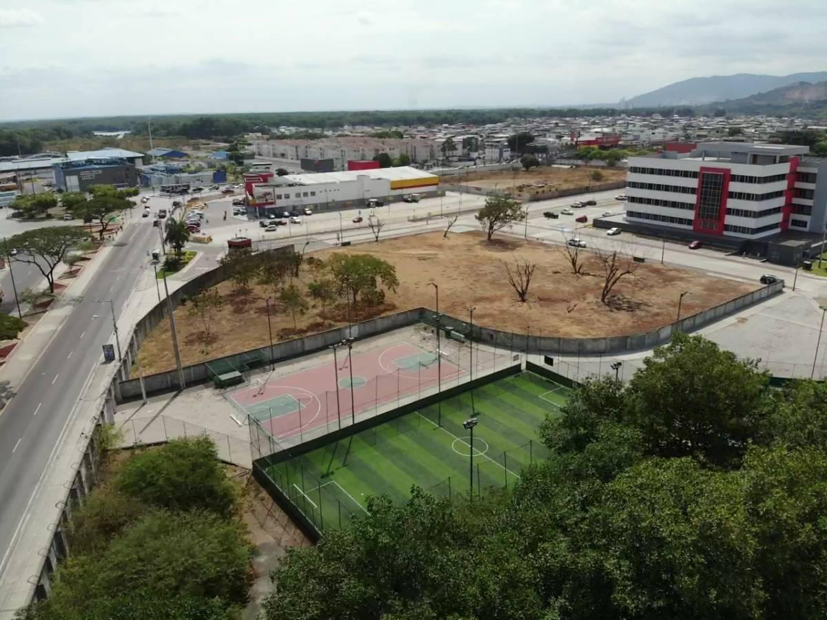 Terreno en Venta 4114 m² - Sector: San Eduardo, Av Barcelona - Guayaquil, Guayas — imagen 2
