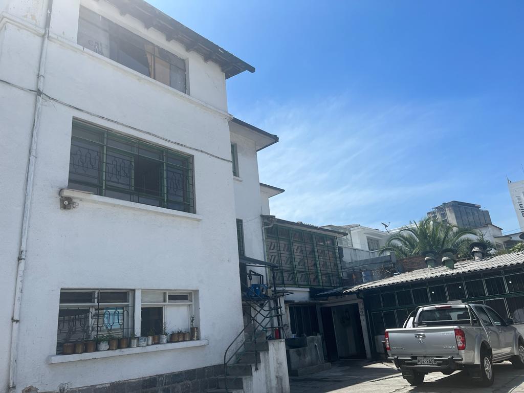 Terreno de Venta en La 6 de Diciembre, 1111 m² Casa de 1587 m² de Construcción, Sector Multicentro — imagen 9