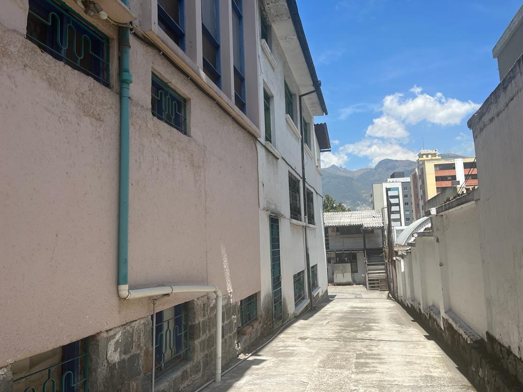 Terreno de Venta en La 6 de Diciembre, 1111 m² Casa de 1587 m² de Construcción, Sector Multicentro — imagen 6