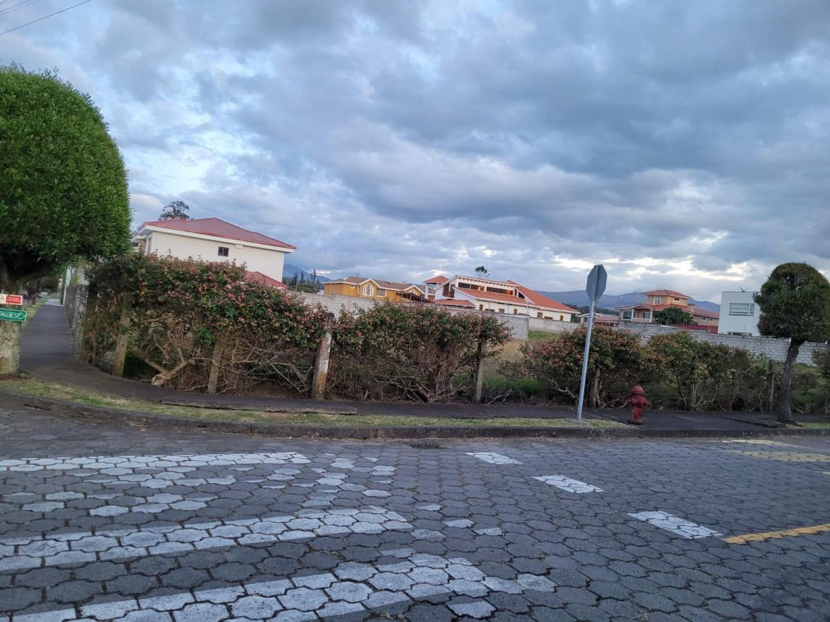 Vendo Hermoso Terreno Esquinero en Bohíos de Jatumpamba — imagen 5