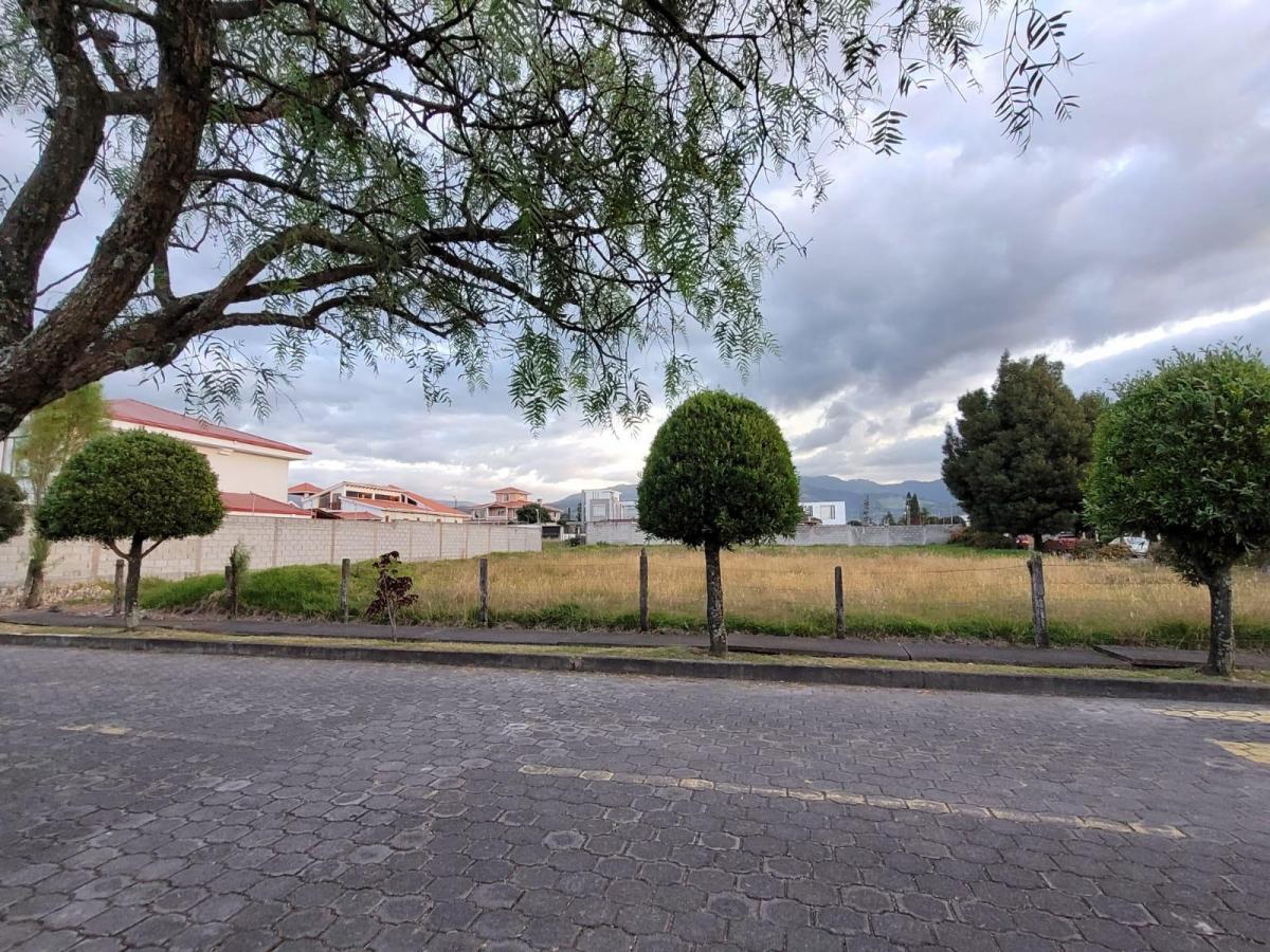 Vendo Hermoso Terreno Esquinero en Bohíos de Jatumpamba — imagen 3