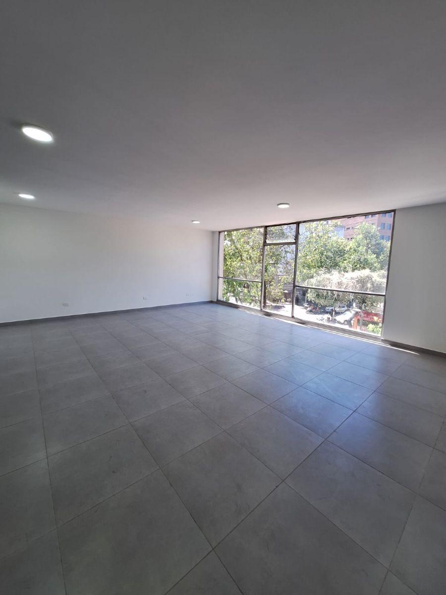 Oficina Totalmente Remodelada en Venta – Av Amazonas y Veintimilla — imagen 10