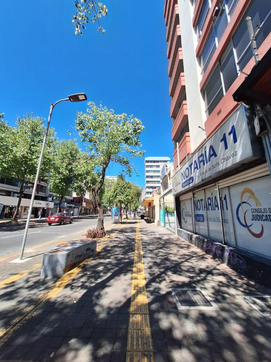 Oficina Totalmente Remodelada en Venta – Av Amazonas y Veintimilla — imagen 7