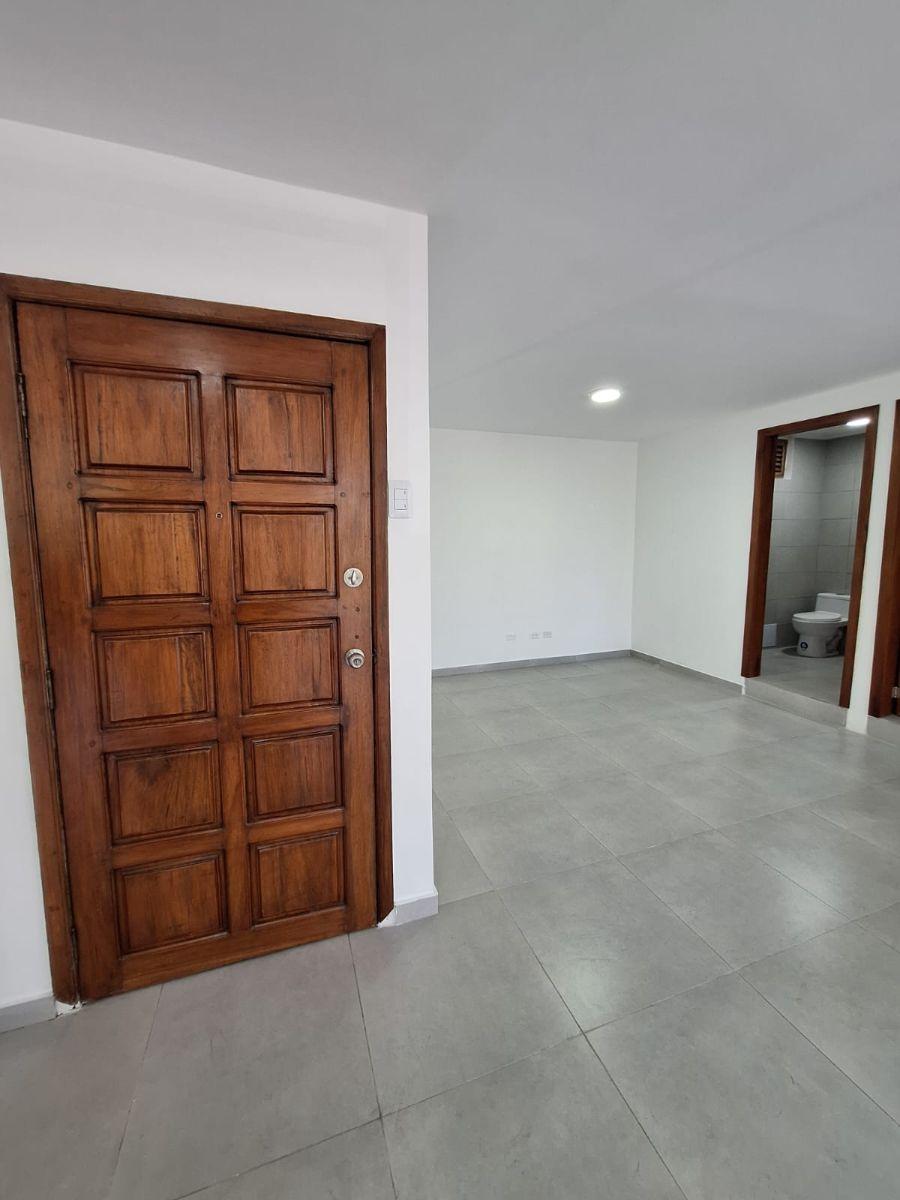 Oficina Totalmente Remodelada en Venta – Av Amazonas y Veintimilla — imagen 6