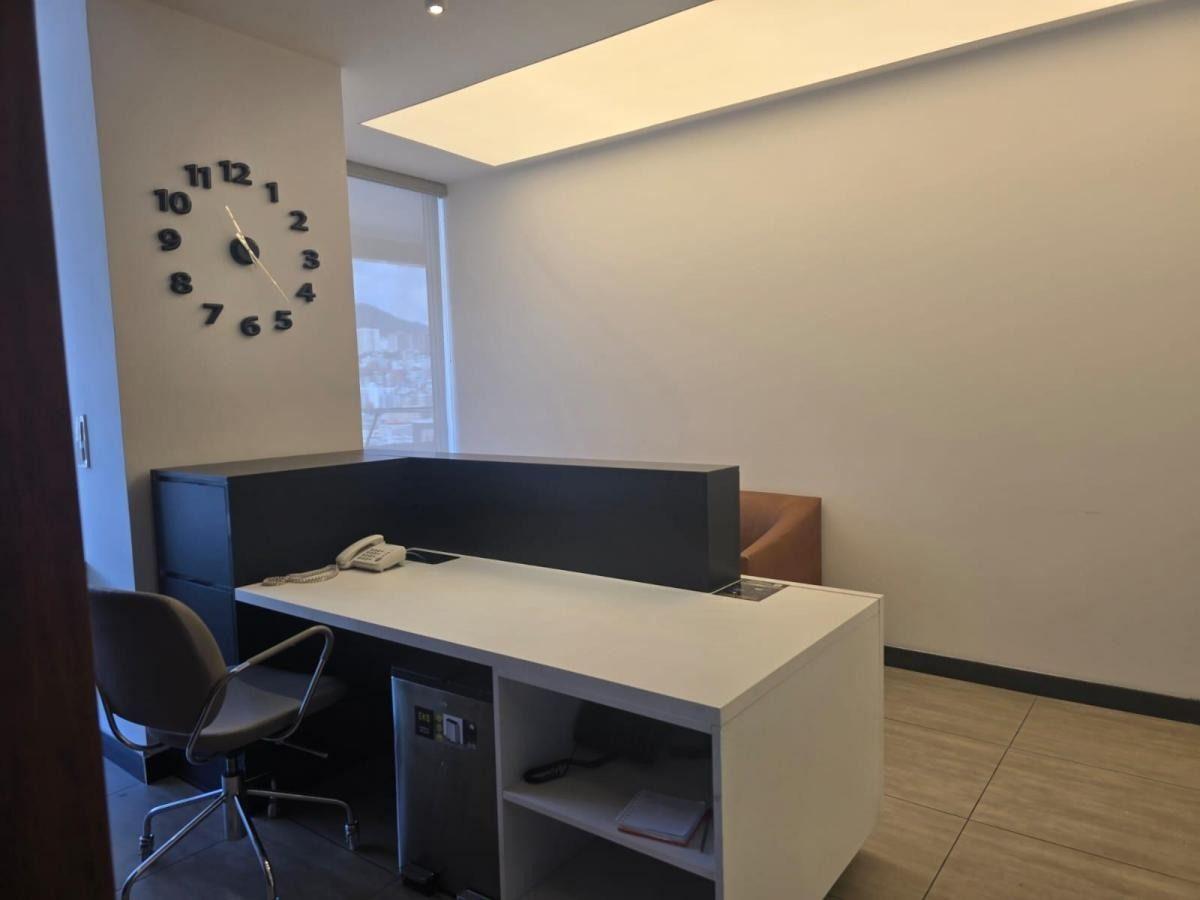 Rento o Vendo Exelente Oficina en Edificio Corporativo Metropolitan — imagen 10