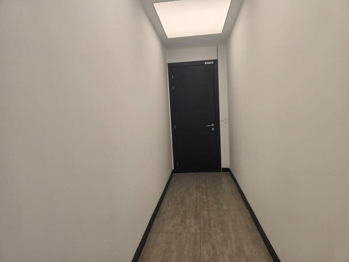 Rento o Vendo Exelente Oficina en Edificio Corporativo Metropolitan — imagen 9