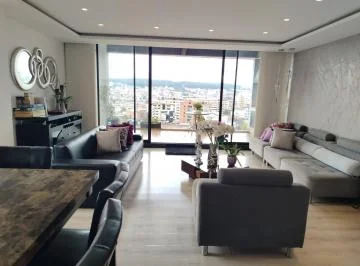Quito Tenis - Penthouse de 196 m² con Acceso Directo por Ascensor y Terraza Apergolada — imagen 3