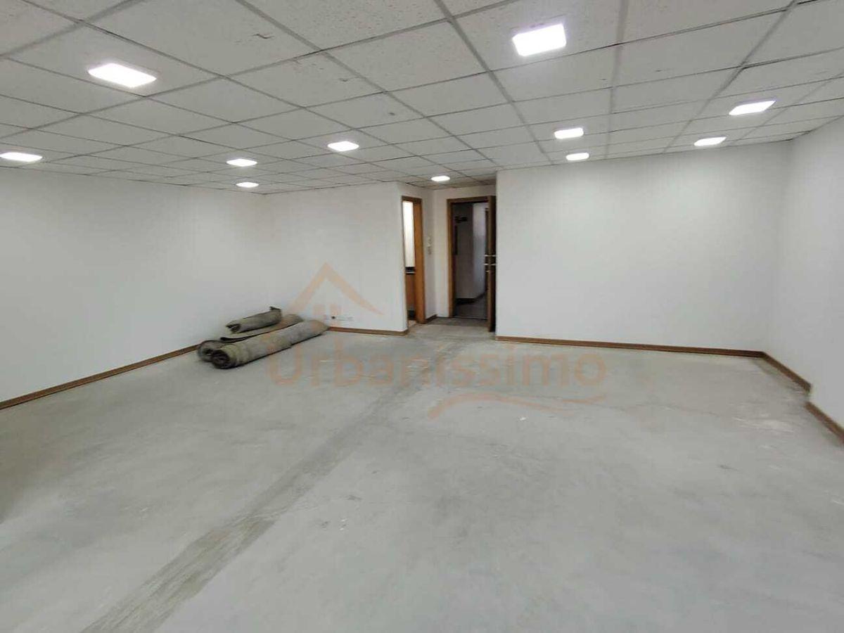 Hm/ Megamaxi! Oficina en Renta Usd 550 y Venta en Usd 149.900 de 60 m² — imagen 2