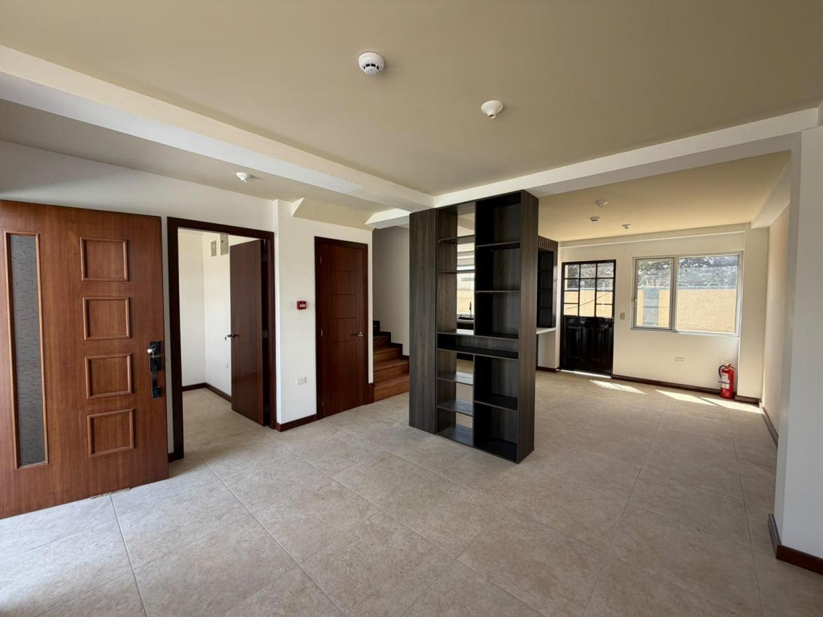 Casa en Venta Vip, en El Sur de Ambato (Sector Huachi La Joya), Tungurahua — imagen 7