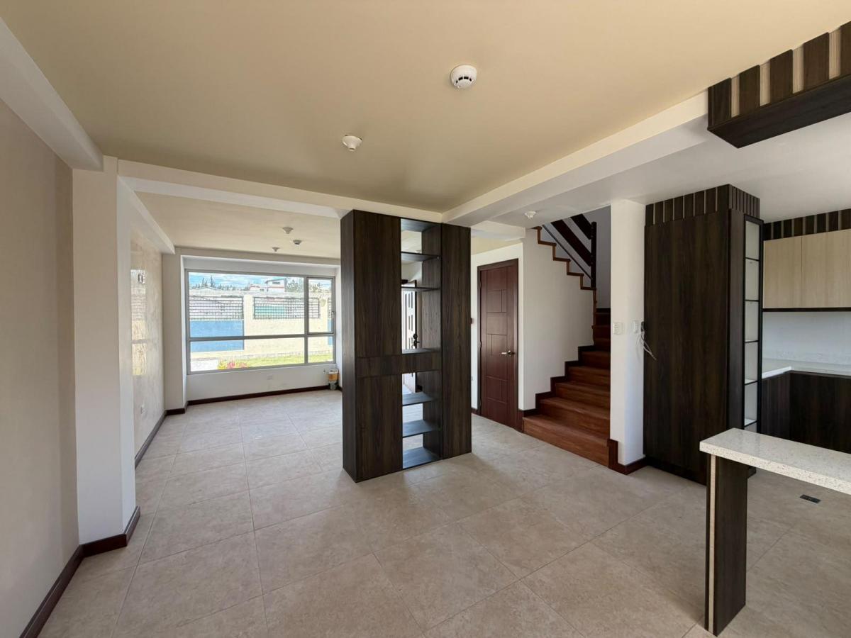 Casa en Venta Vip, en El Sur de Ambato (Sector Huachi La Joya), Tungurahua — imagen 6