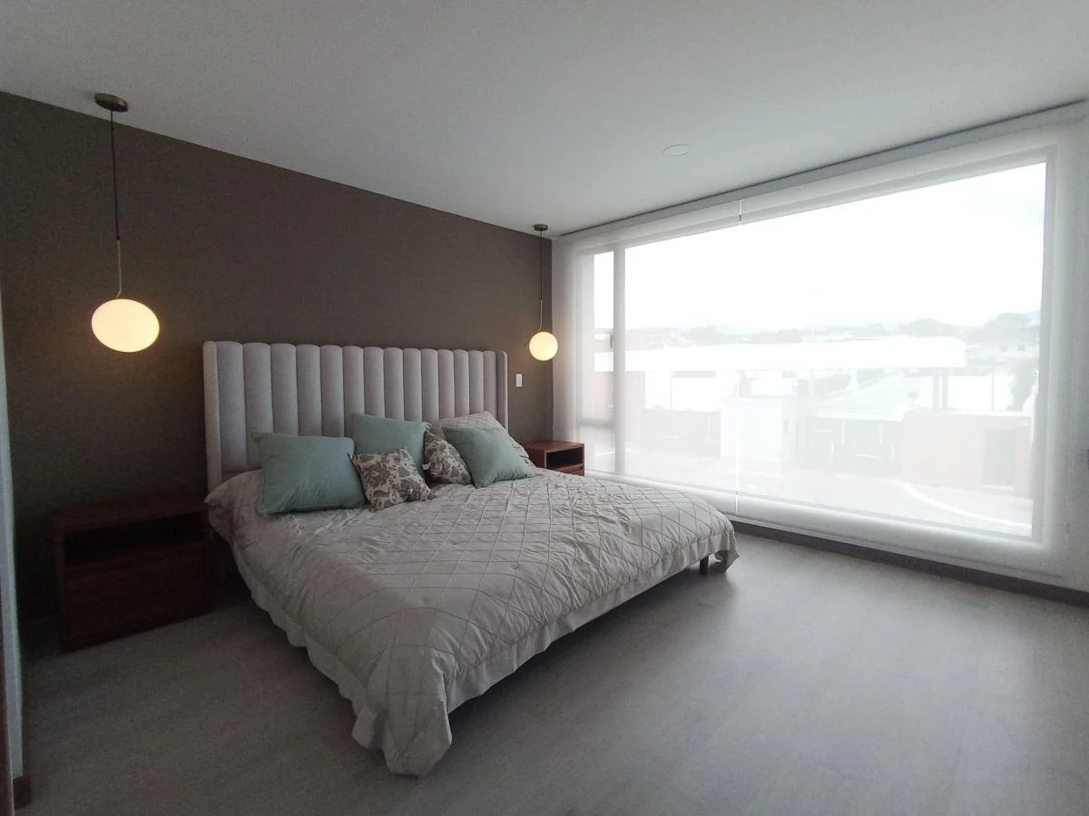 Casa de 3 Dorm. con Jardín Privado en Terralta, Tumbaco – Alta Gama — imagen 9