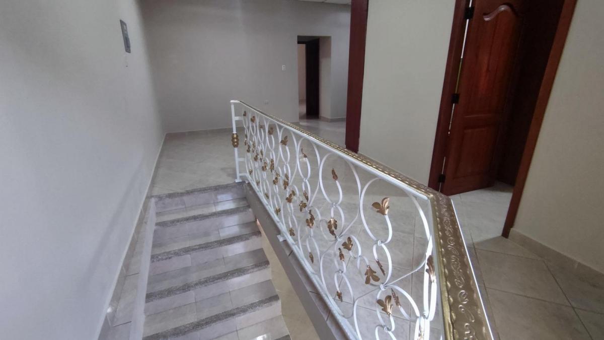Casa en Venta en Abel Gilbert, Duran Barg, Guayas — imagen 5