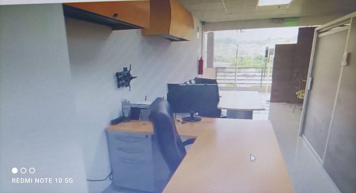 Venta Oficina Comercial en Romería Plaza Varios Ambientes, un Baño, Aire, Muebles, Precio Reajustado, Guayas — imagen 7