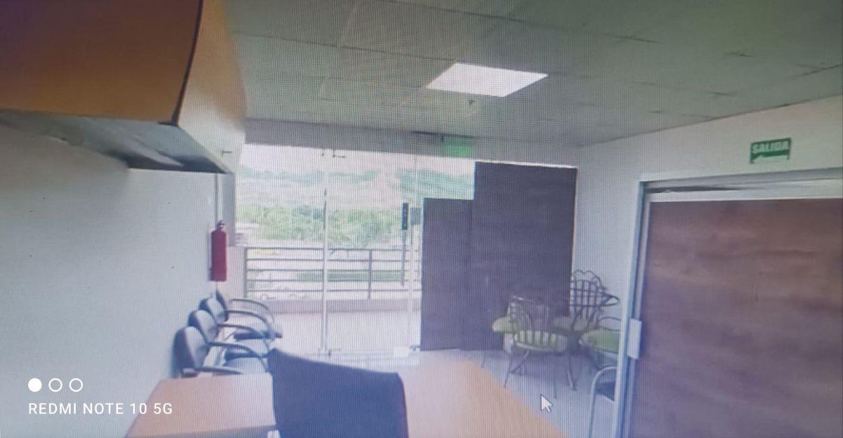 Venta Oficina Comercial en Romería Plaza Varios Ambientes, un Baño, Aire, Muebles, Precio Reajustado, Guayas — imagen 6