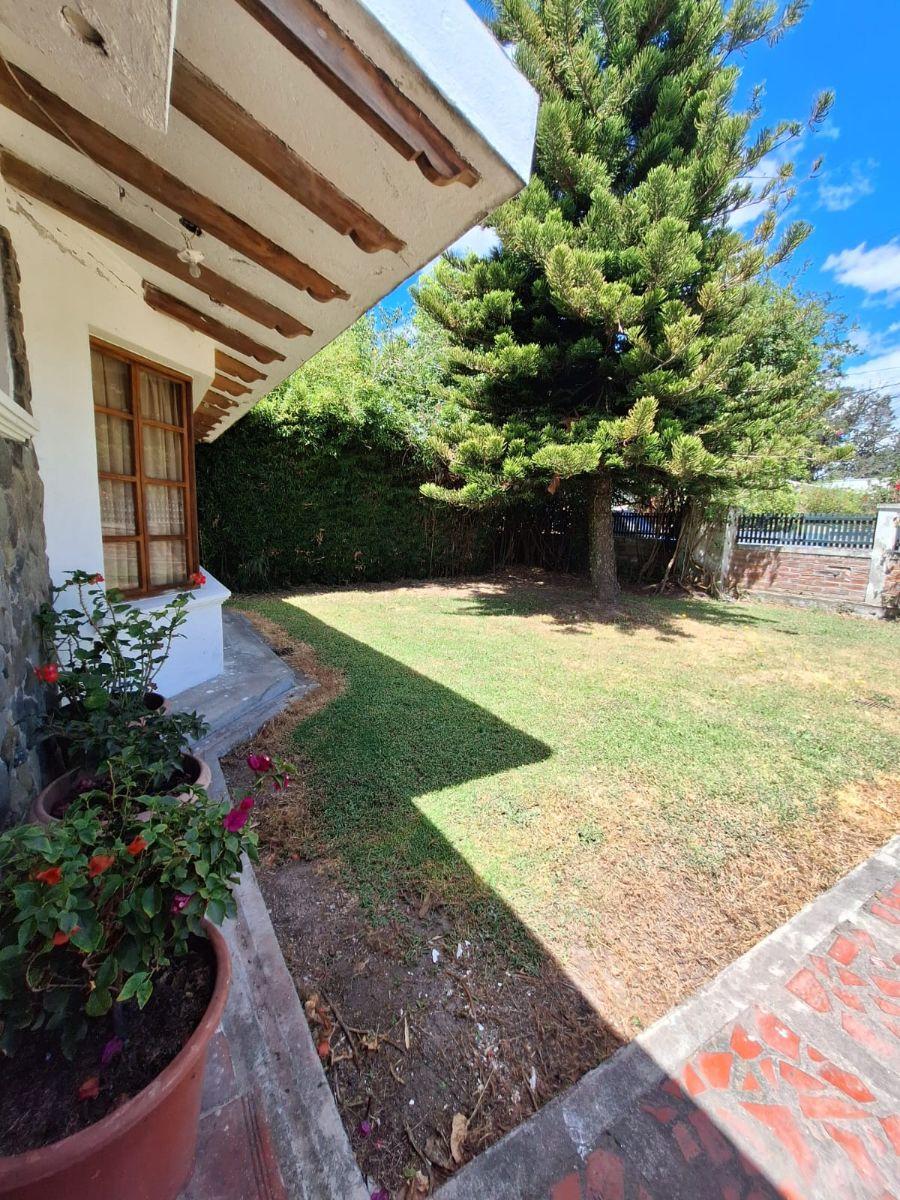Casa Rústica en Venta con Amplio Terreno – Urbanización Pueblo Viejo de Santa Ana, Sangolquí — imagen 6