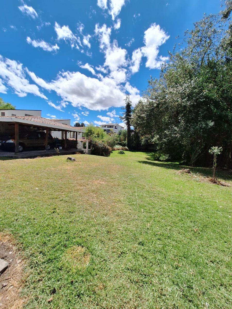 Casa Rústica en Venta con Amplio Terreno – Urbanización Pueblo Viejo de Santa Ana, Sangolquí — imagen 3