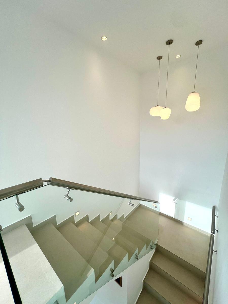 Mv - Sector Cumbaya Penthouse en Venta y Renta 3d 300 m² Mas Terraza Propia 70 m² con Vista — imagen 2