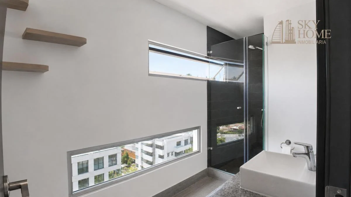 Venta Departamento con Vista a La Carolina, 105 m², 2 Dorm. – Shyris y Portugal — imagen 3