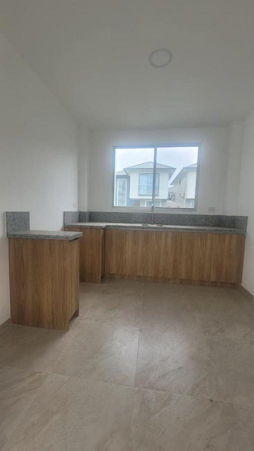 En Venta Casa de Dos Plantas Dos Dorm. en Vistana 1000 Precio de Oportunidad, Guayas — imagen 10