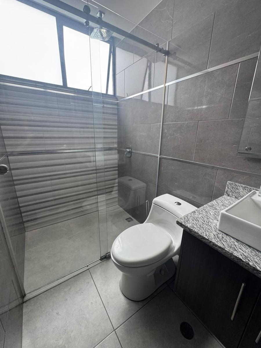 Venta Departamento en 3 Dorm. Ponceano — imagen 6