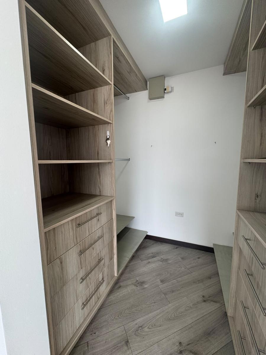 Venta Departamento en 3 Dorm. Ponceano — imagen 2