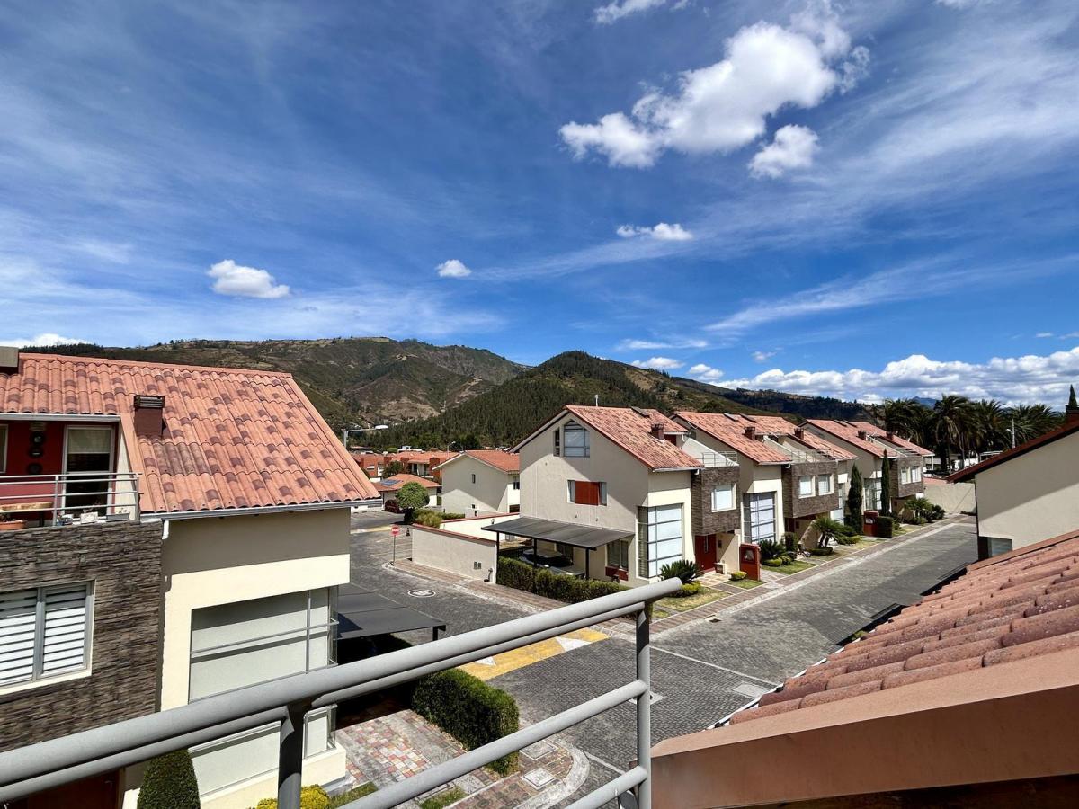 Venta Amplia Casa Esquinera en Lumbisí — imagen 6