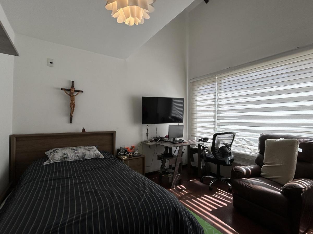 Venta Amplia Casa Esquinera en Lumbisí — imagen 2