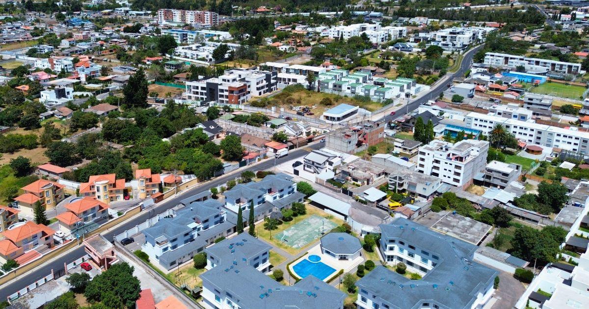 Casa Comercial en Venta 332 m² – Tumbaco — imagen 2