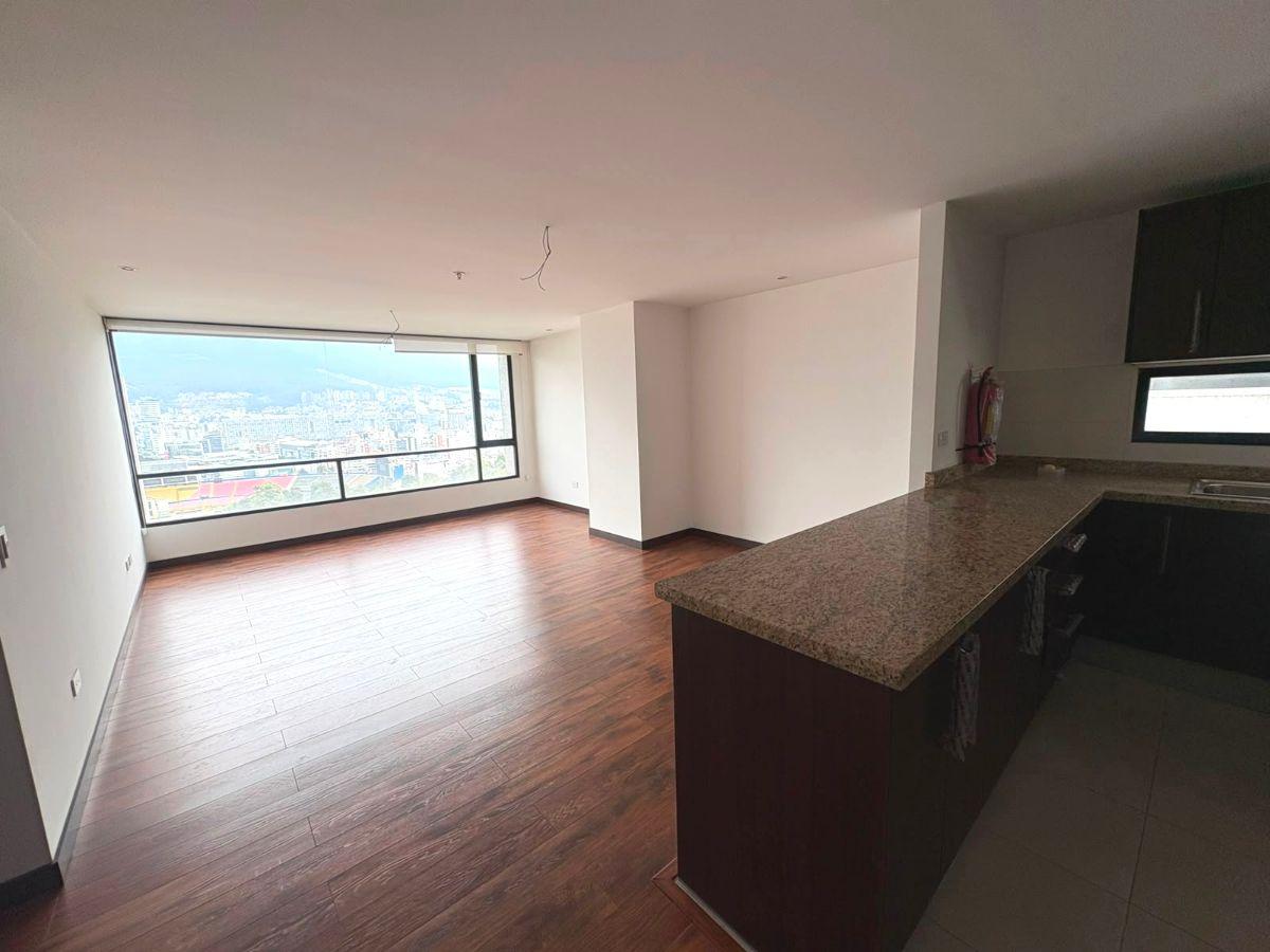 Departamento en Venta La Carolina – 2 Parqueaderos, Piso Alto, Vista Al Pichincha — imagen 8