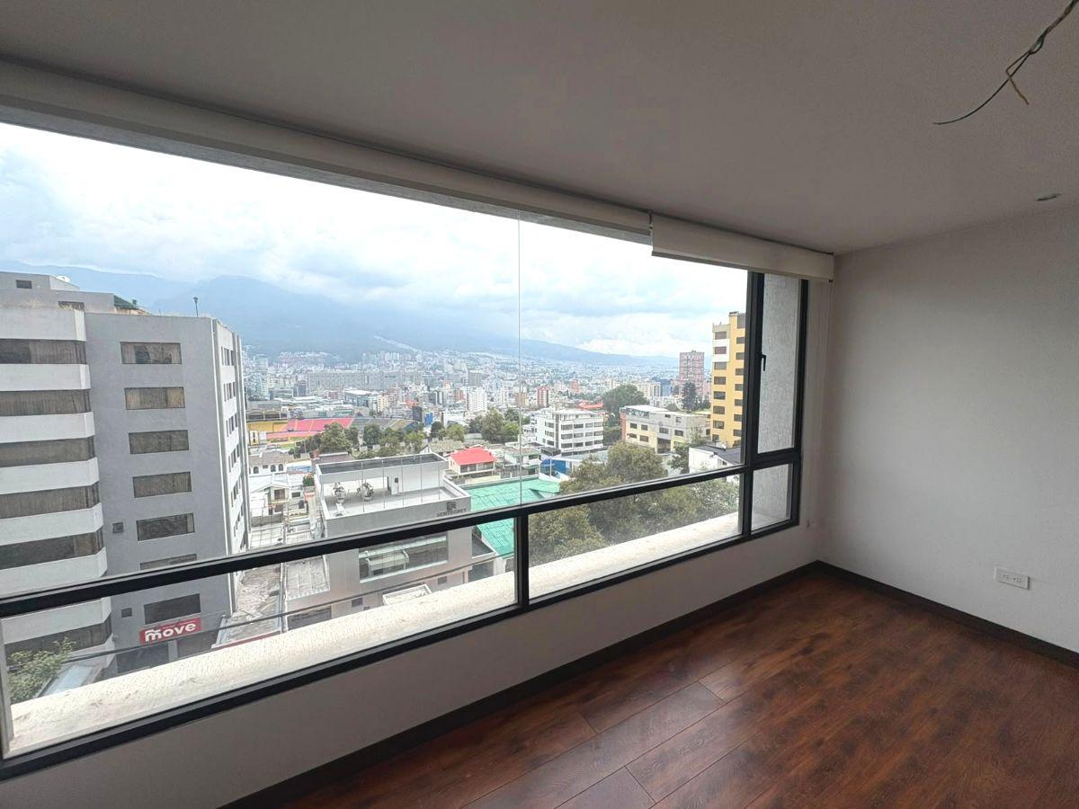 Departamento en Venta La Carolina – 2 Parqueaderos, Piso Alto, Vista Al Pichincha — imagen 7