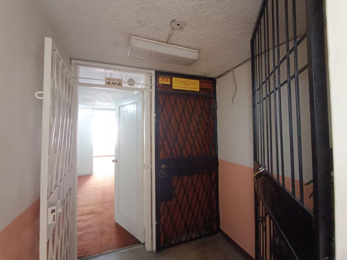 Consultorio U Oficina en Venta - 40 m Edificio Modelo - 10 de Agosto y Orellana Centro N — imagen 9
