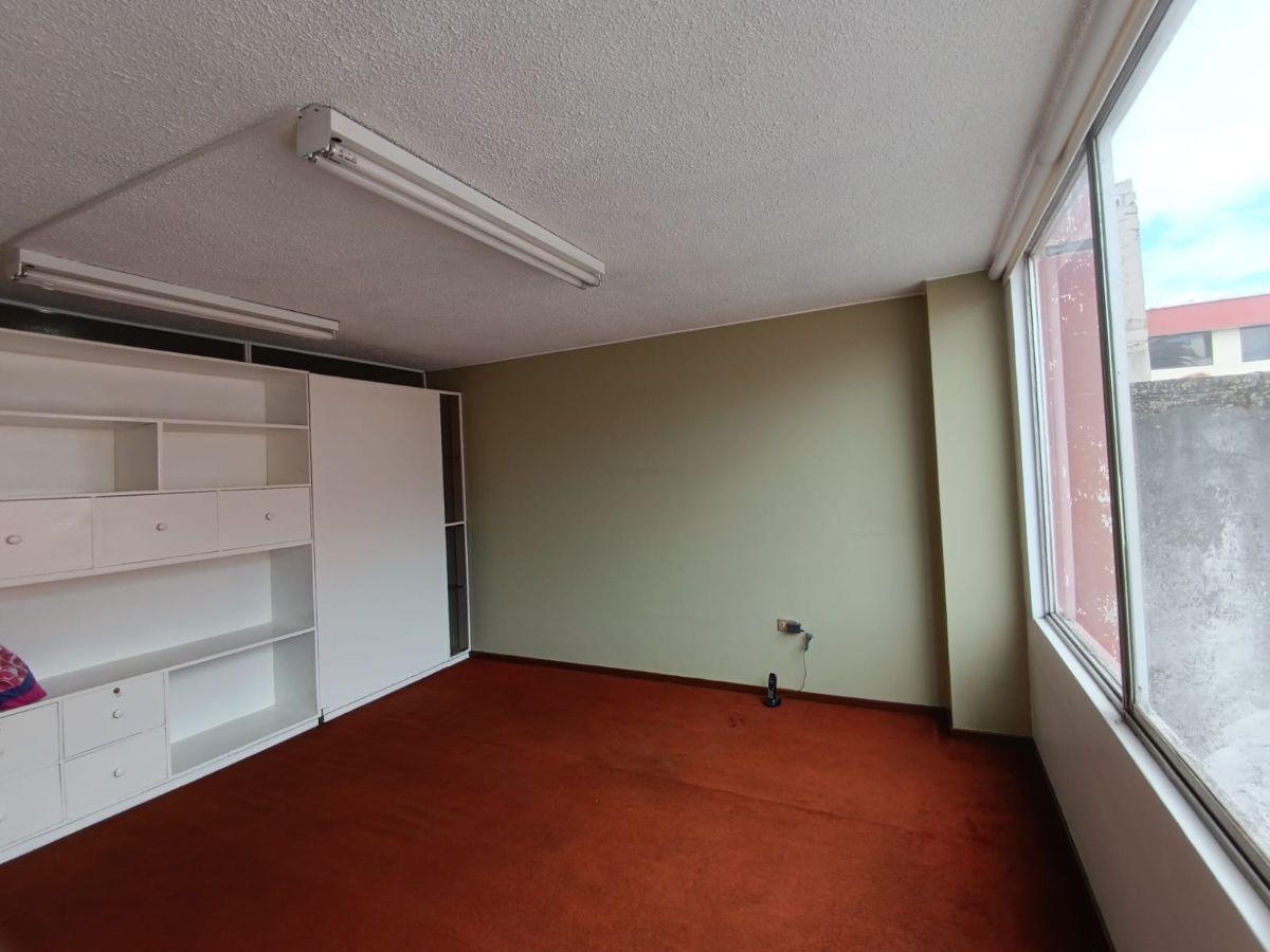 Consultorio U Oficina en Venta - 40 m Edificio Modelo - 10 de Agosto y Orellana Centro N — imagen 5
