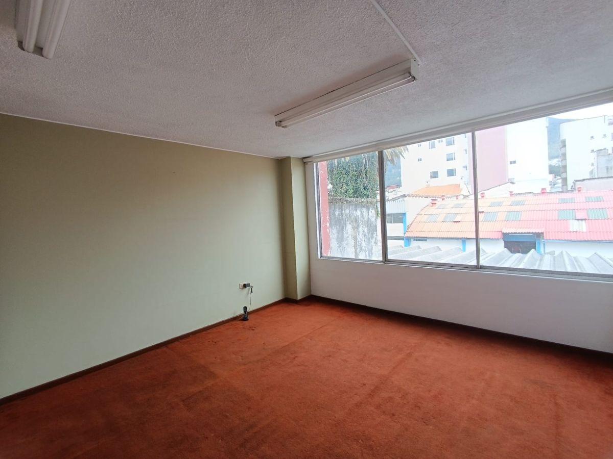 Consultorio U Oficina en Venta - 40 m Edificio Modelo - 10 de Agosto y Orellana Centro N — imagen 4