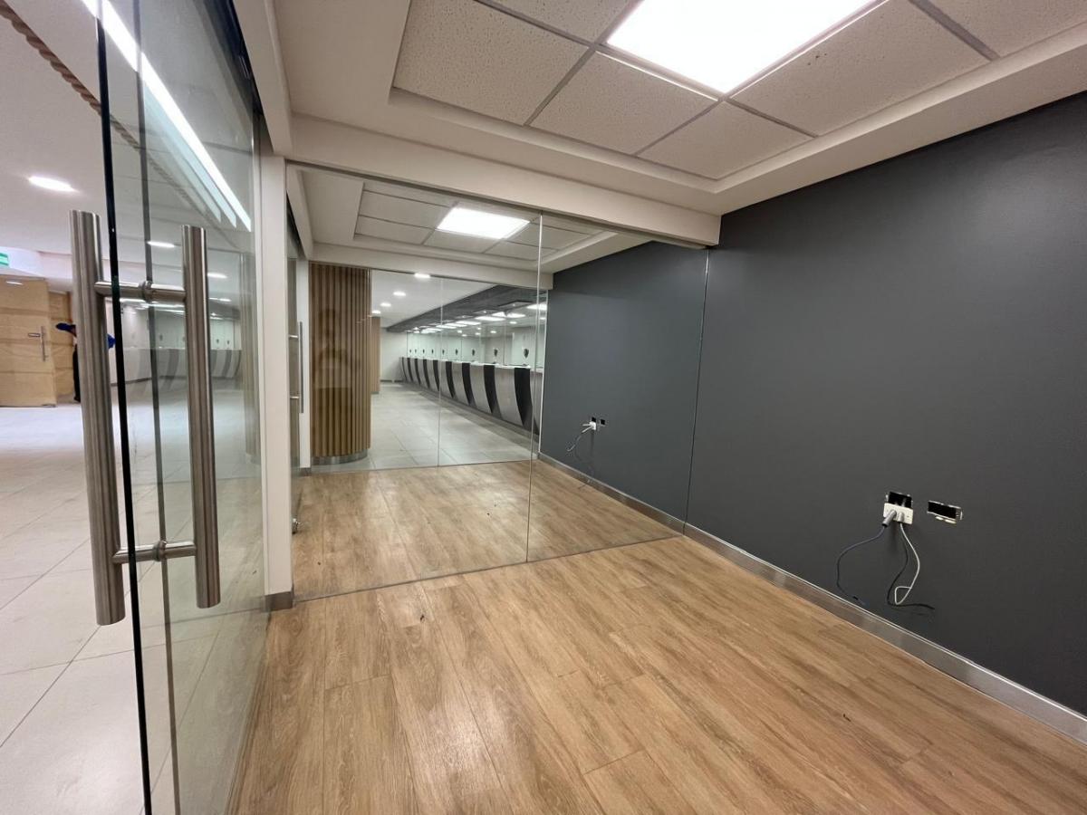Amplio Local Comercial - Multicentro Shopping Center — imagen 5