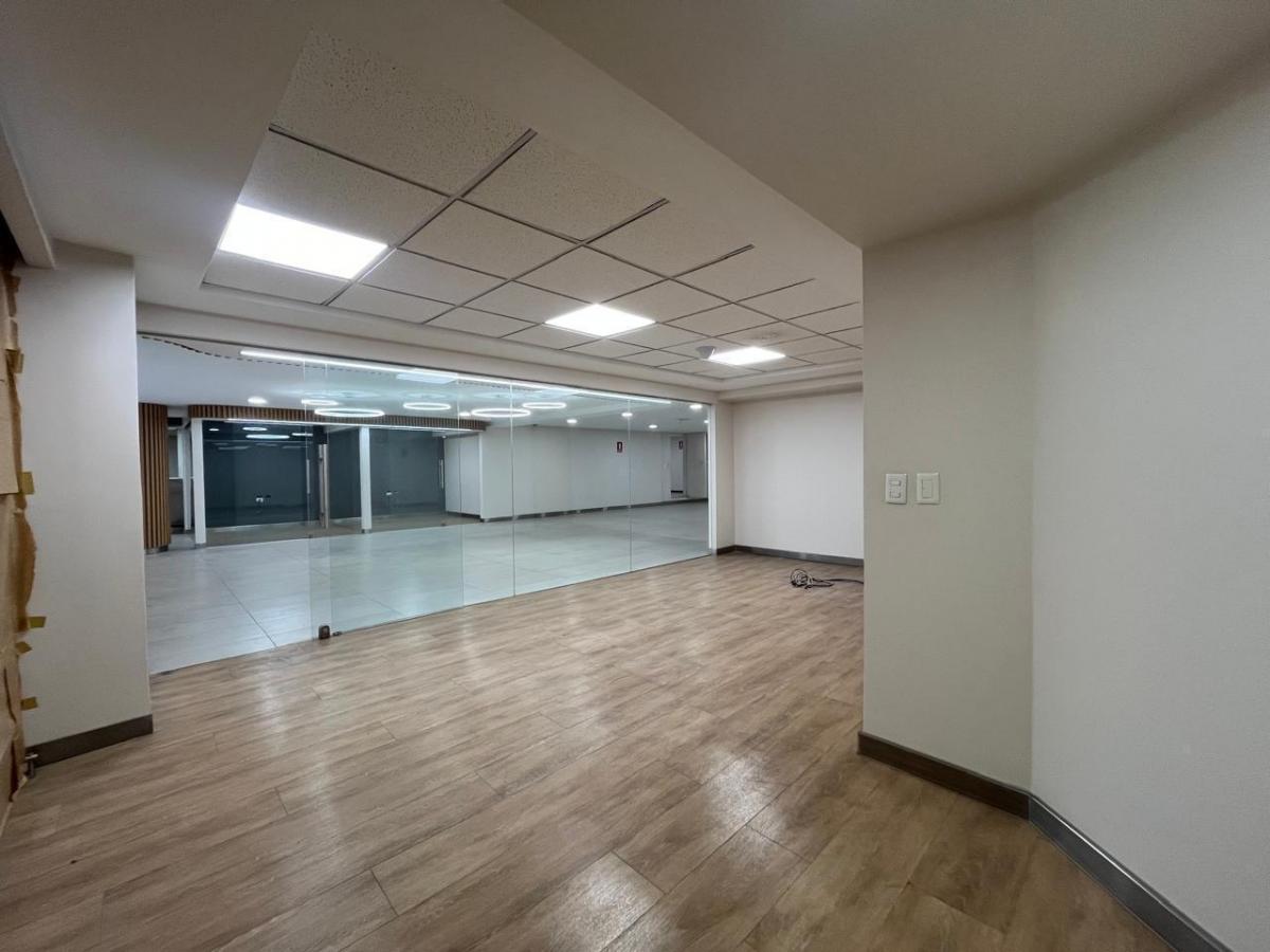 Amplio Local Comercial - Multicentro Shopping Center — imagen 4