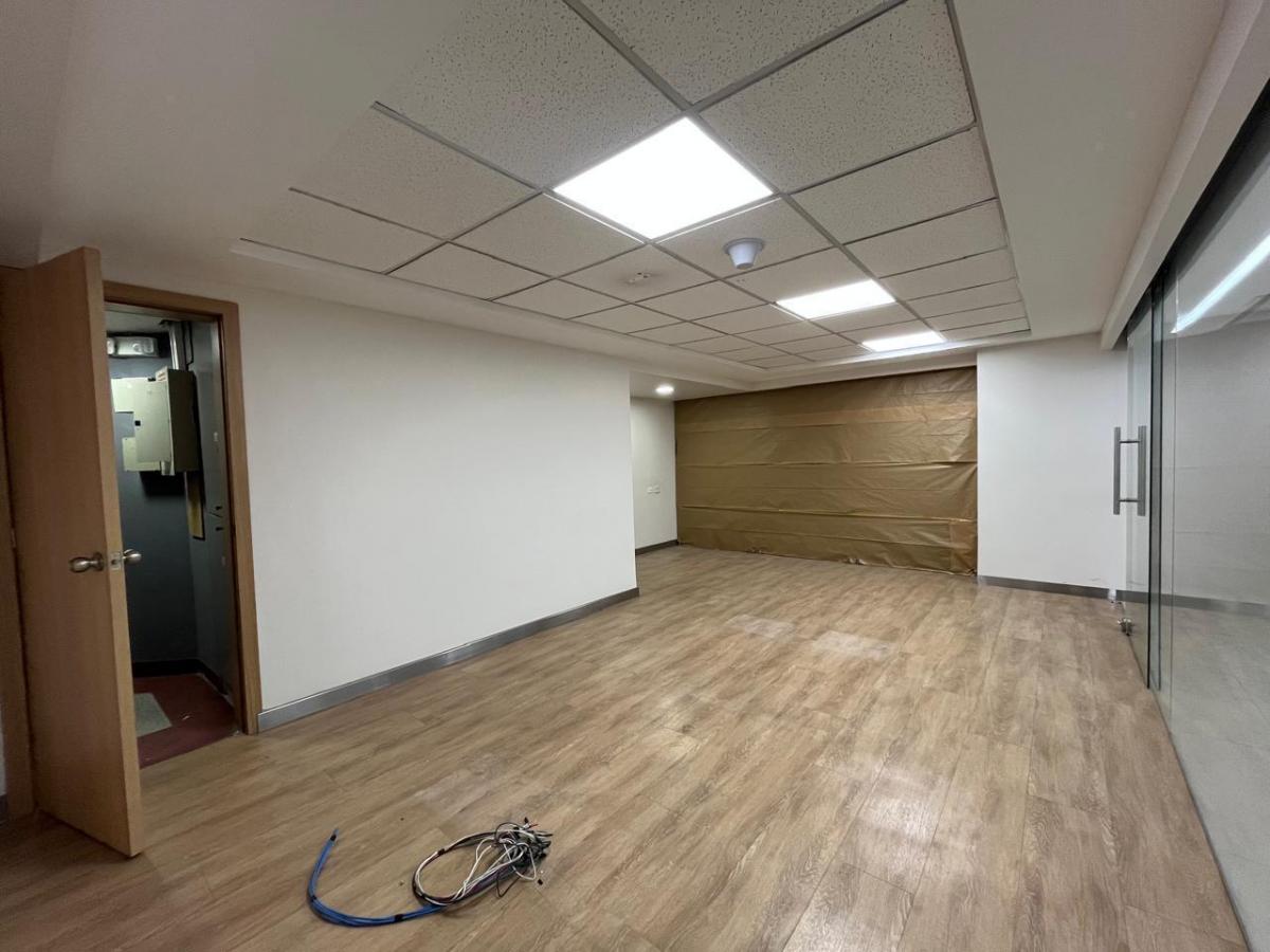 Amplio Local Comercial - Multicentro Shopping Center — imagen 2