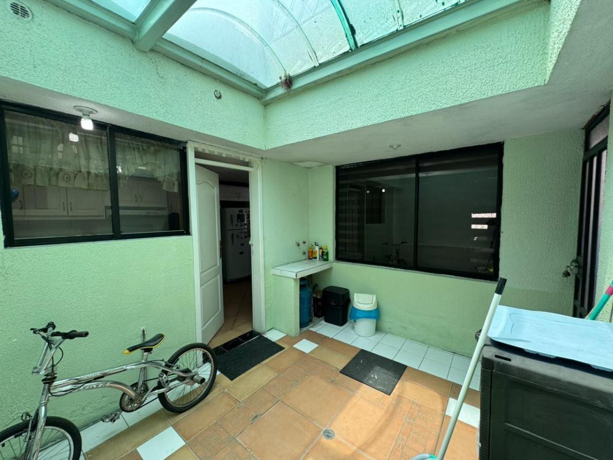 Vendo Amplia Casa Sn Antonio Pichincha 3h, Terraza — imagen 4