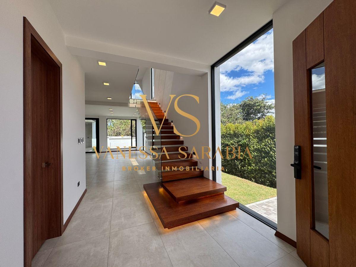 Vendo Casa Nueva por Estrenar en Tumbaco, Quito - Ecuador — imagen 9