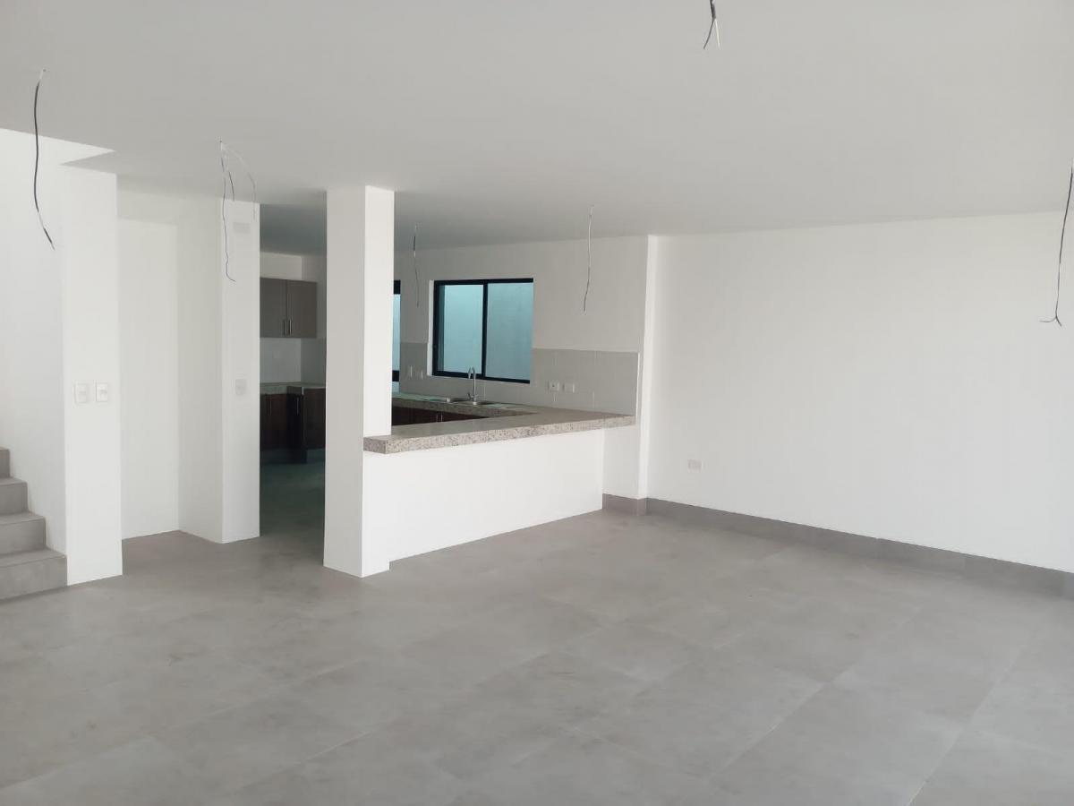 Casa de Venta en La Urbanización La Costa Samborondón, Samborondón, Guayas — imagen 7