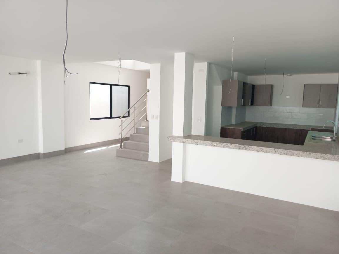 Casa de Venta en La Urbanización La Costa Samborondón, Samborondón, Guayas — imagen 6