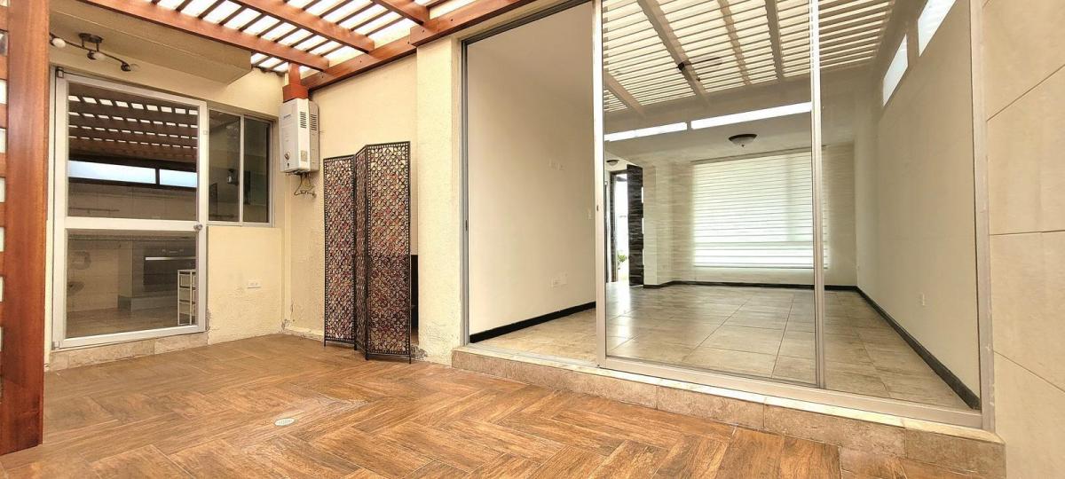 Casa en Venta Tumbaco con 4 Dorm. — imagen 7