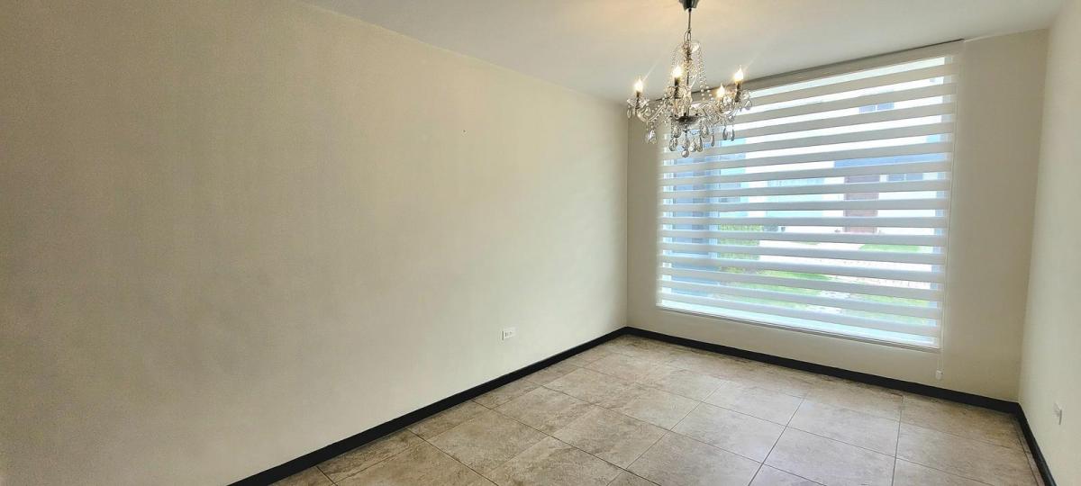 Casa en Venta Tumbaco con 4 Dorm. — imagen 6