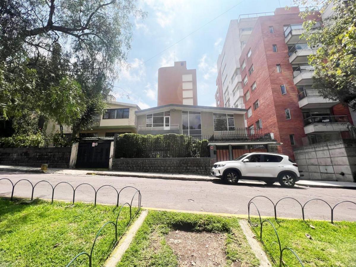 Casa Comercial de Venta en La Calle Whymper — imagen 10