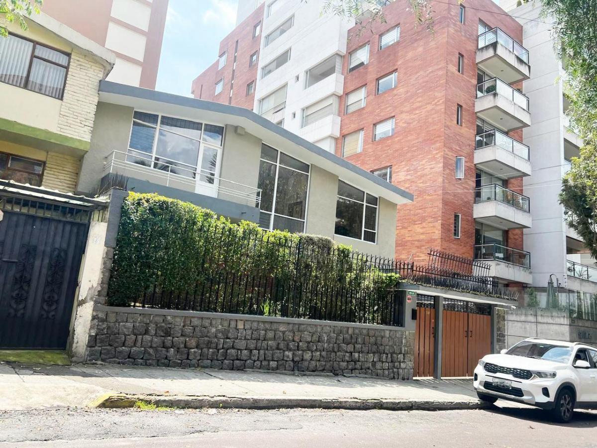 Casa Comercial de Venta en La Calle Whymper — imagen 8