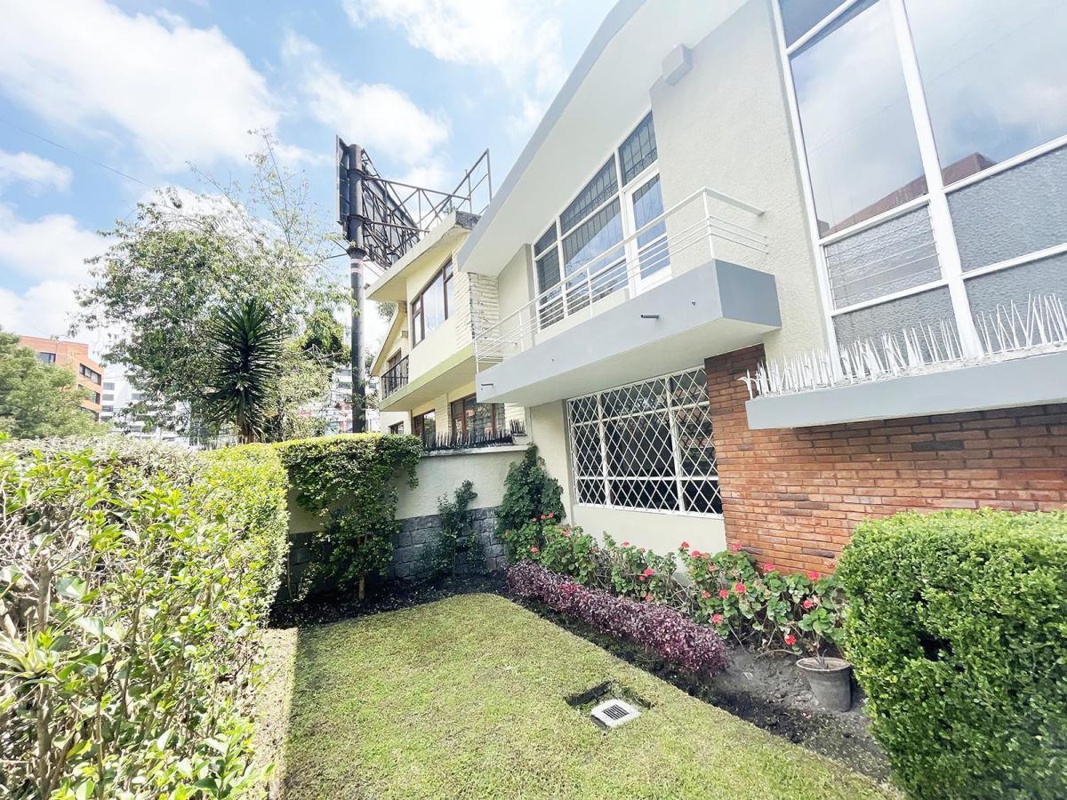 Casa Comercial de Venta en La Calle Whymper — imagen 7