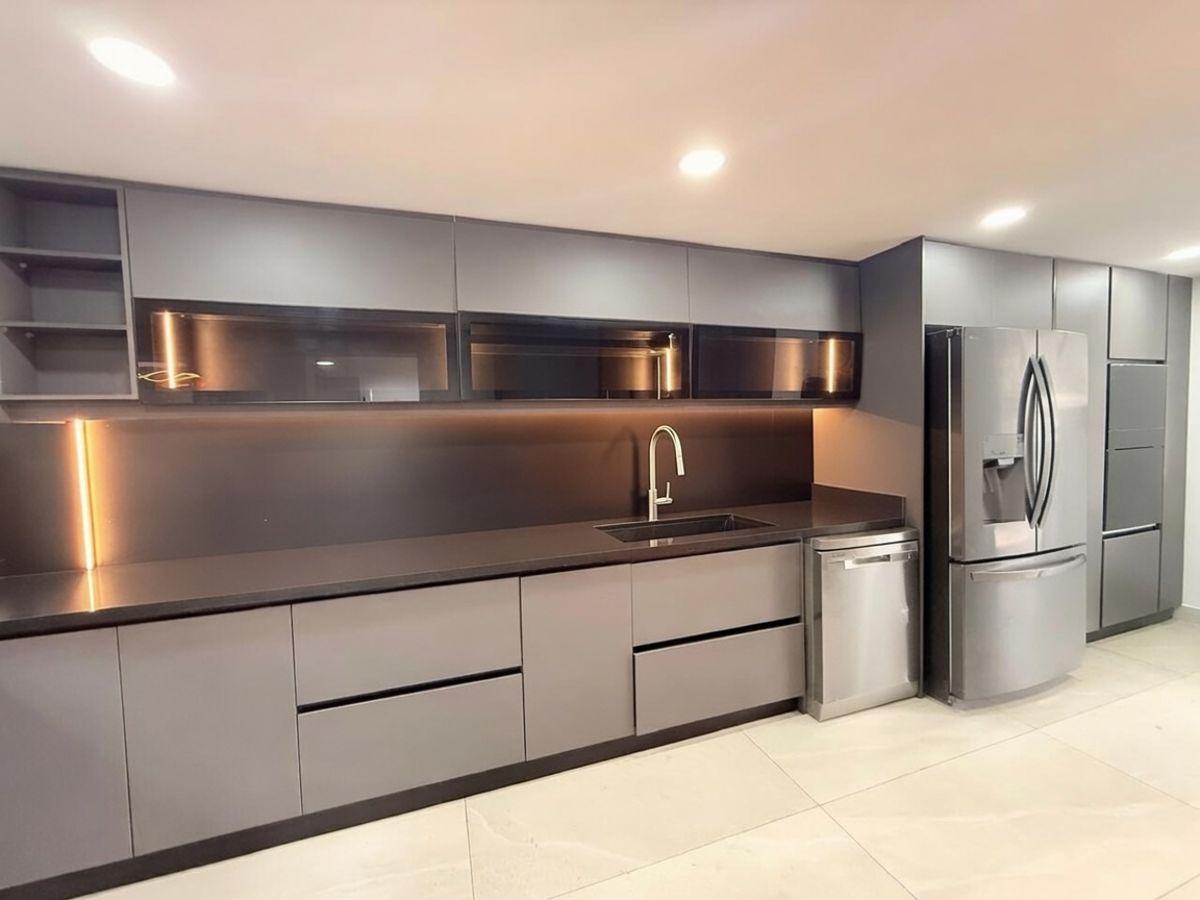 Hermosa Casa Remodelada Moderna de Venta en Cumbayá! — imagen 8