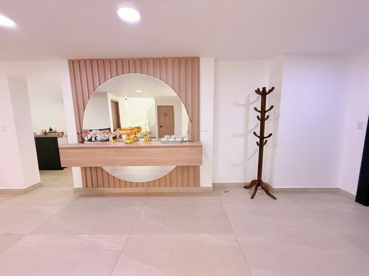 Hermosa Casa Remodelada Moderna de Venta en Cumbayá! — imagen 6
