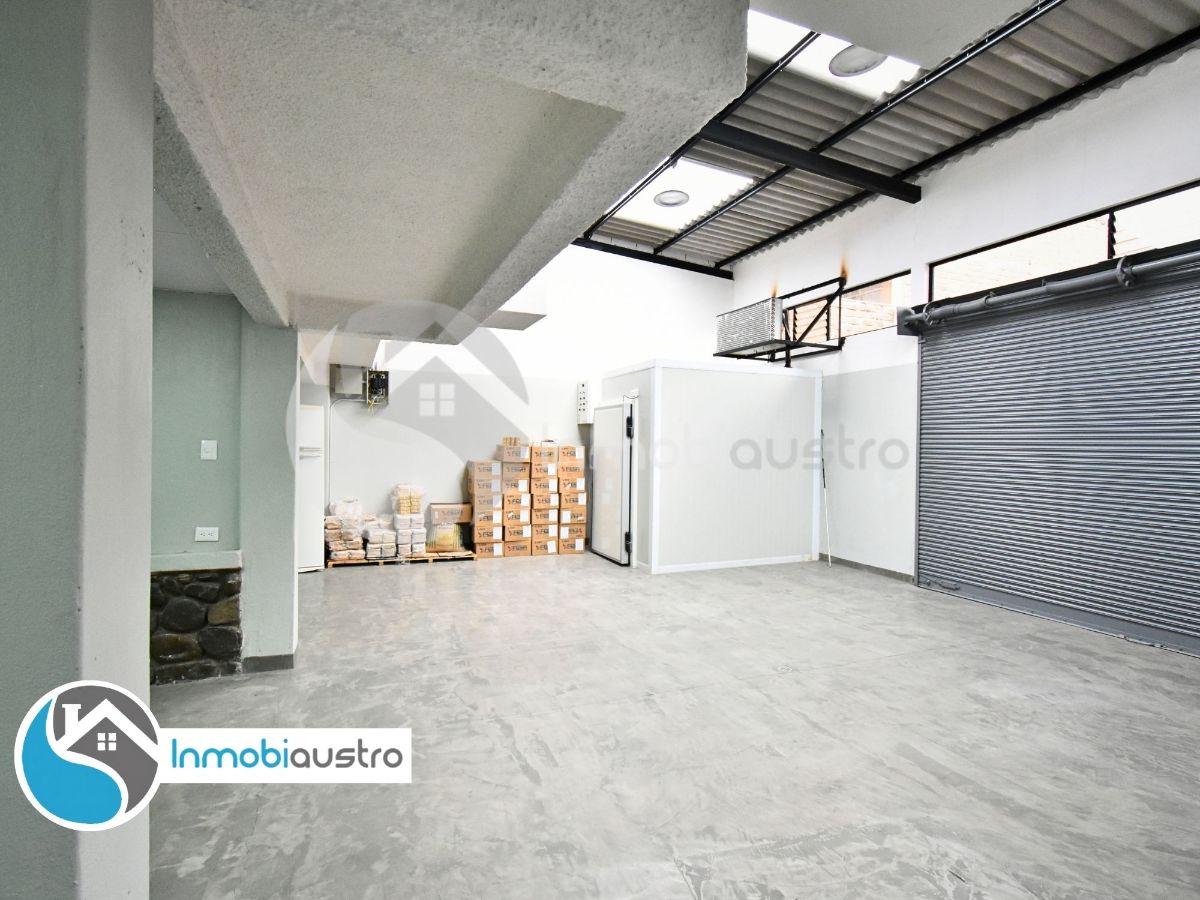 Cerca de La Av Remigio Crespo, Venta de Terreno de Oportunidad, Azuay — imagen 6