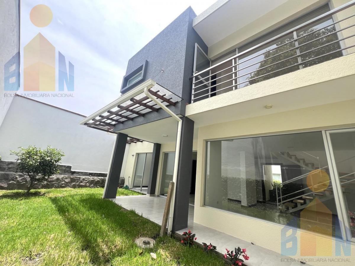 Casa en Venta en Cumbayá, Cerca a La Usfq Dentro de Urbanización Privada — imagen 10
